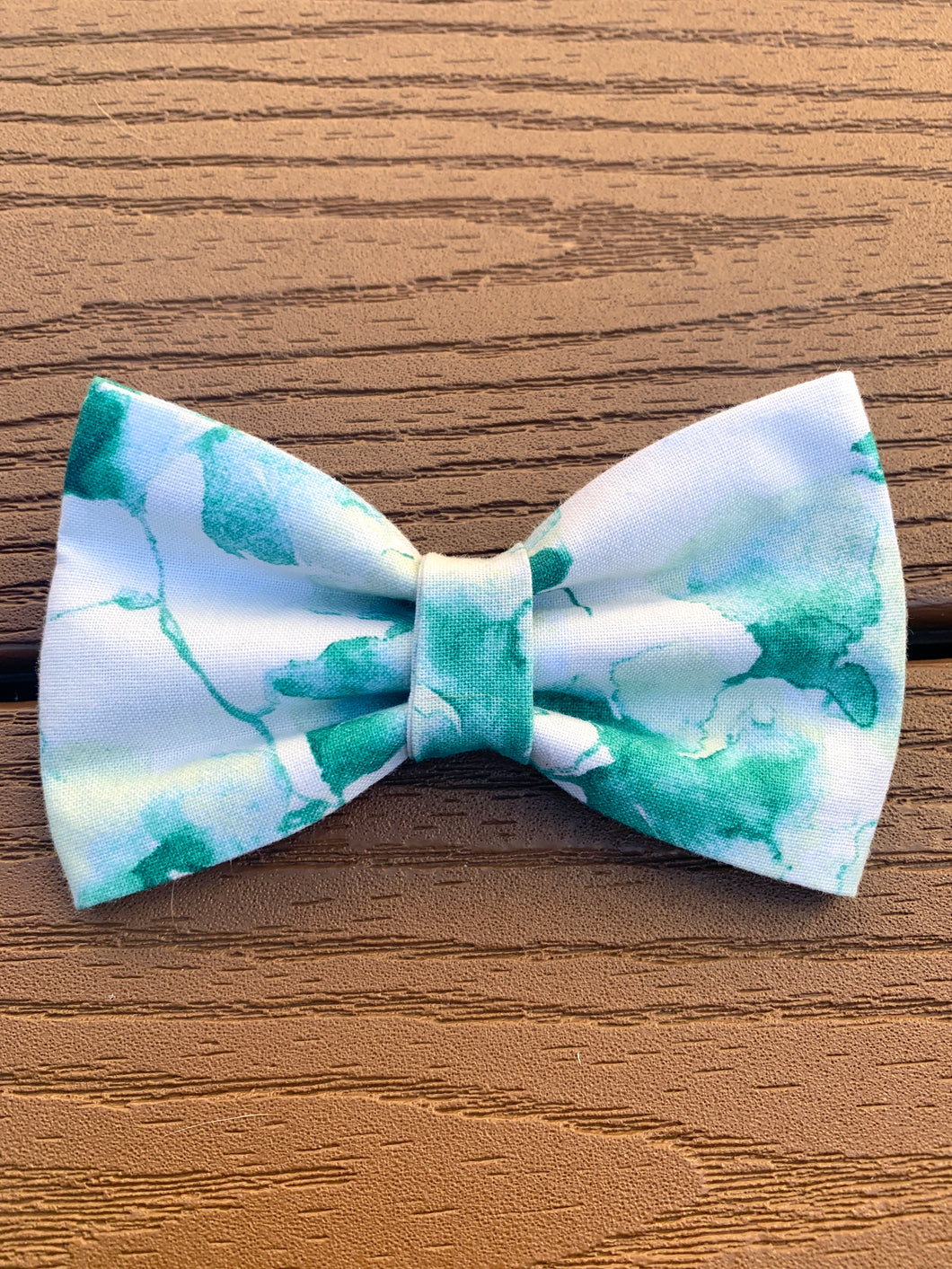 “Evergreen” Bow tie
