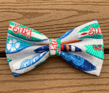 Load image into Gallery viewer, “Surfs up!” Bow tie
