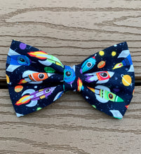 Load image into Gallery viewer, “Rocket” Bow tie
