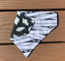 Load image into Gallery viewer, Reversible Pet Bandana “Wrapped in Sprits”
