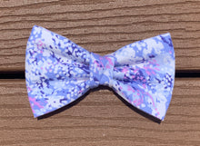 Load image into Gallery viewer, “Lavender splatter” Bow tie
