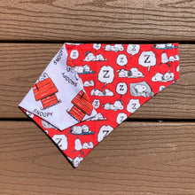 Load image into Gallery viewer, Reversible Pet Bandana “Snoopy”
