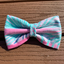 Load image into Gallery viewer, “Tropical Fun” Bow tie
